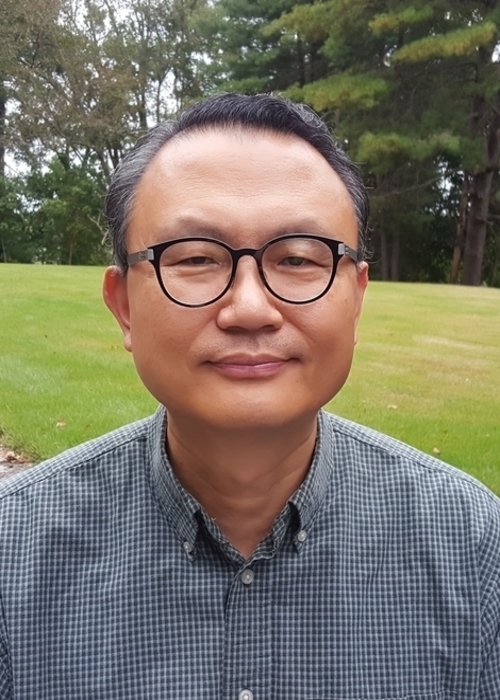 Dr. Yongbeom Hur