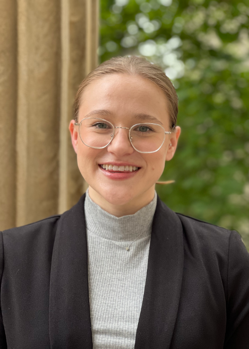 Dr. Stephanie Schmitt